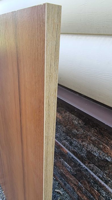 ДСП мебельная, толщина 18мм. Полка для шкафа. Состояние отличное.