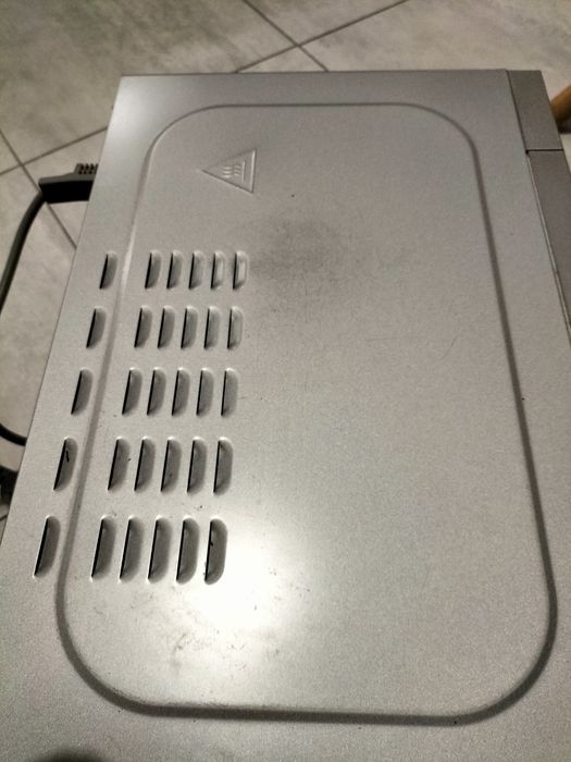 Kuchenka mikrofalowa Amica AMSF20E1S