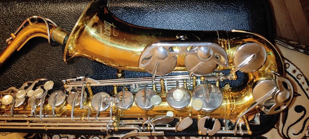 Саксофон альт Armstrong 3006 USA + Мундштук Meyer 9