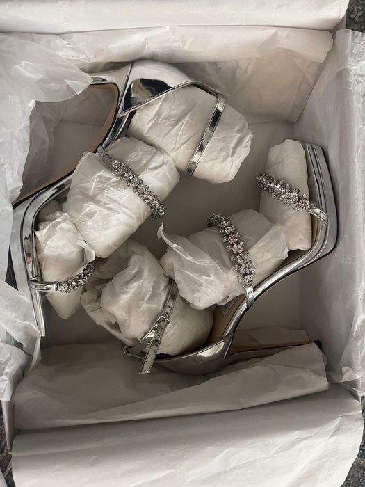 Jimmy Choo szpilki srebrne z kryształami rozm.38