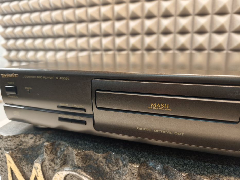 Odtwarzacz CD Technics SL PG 390