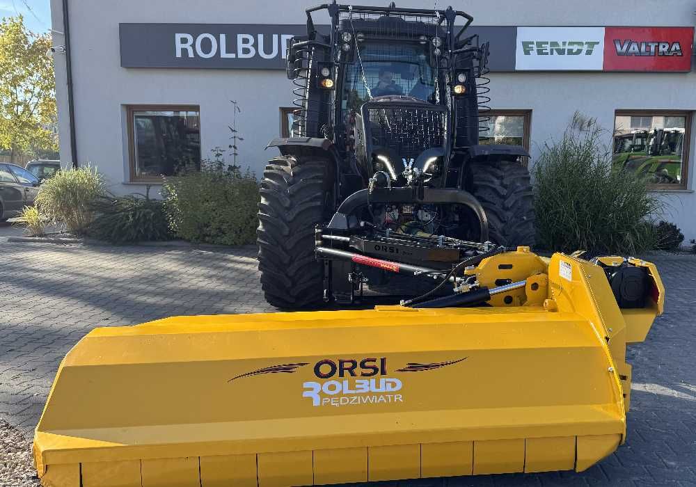 Ciągnik leśny VALTRA T255 VERSU z pełną zabudową leśną