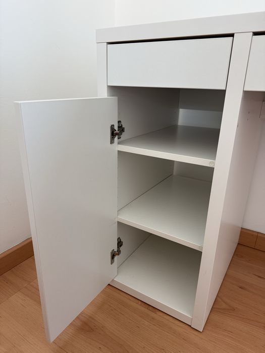 Secretária e cadeira ikea