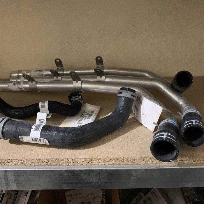 Патрубок охлаждения трубка акпп чироки Jeep Cherokee шланг рідини