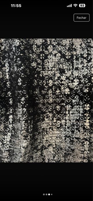 Camisola preta e prateada