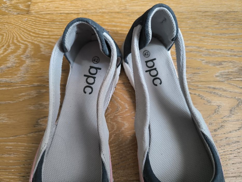 Спортивні балетки з яловичої шкіри з трекінговою підошвою bonprix