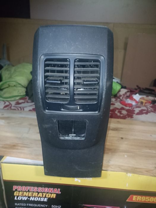 Підлокітник, консоль C-MAX mk 2