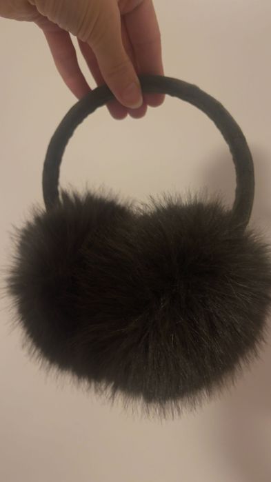 Класні теплі стильні хутряні хакі зелені навушники під песця