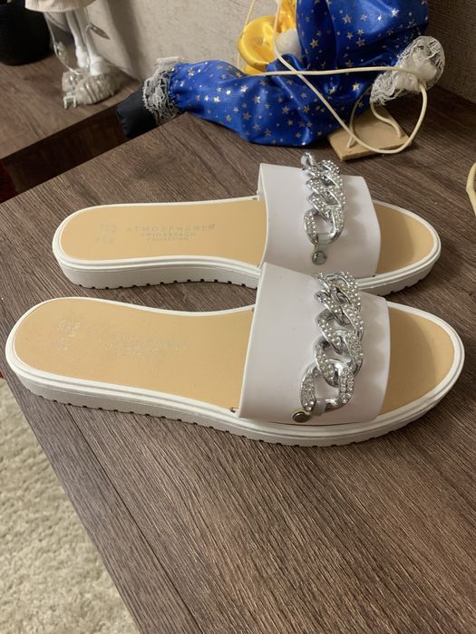 Продам шльопанці жіночі