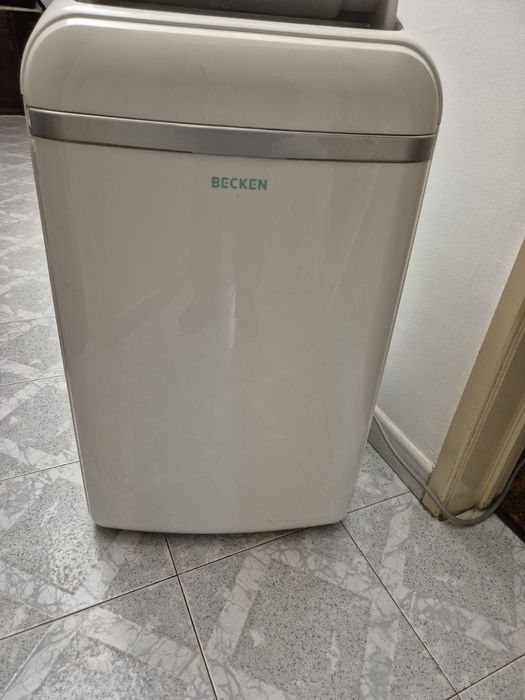 Ar Condicionado Portátil BECKEN BAC4255 (23 m² - 12000 BTU - Branco)