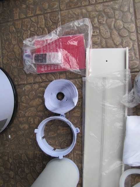 Klimatyzator przenośny osuszacz 9000 BTU 2,6 kW, 950W pilot biały