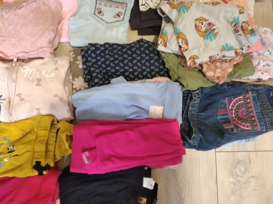 Zestaw ubrań i buty dla dziewczynki 3 lata