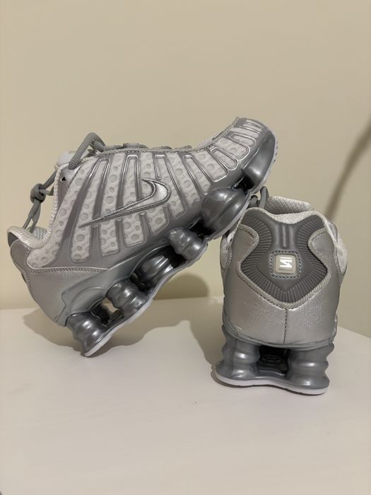 nike shox silver