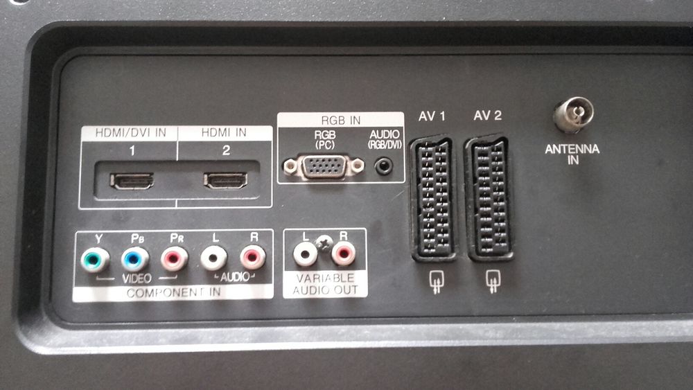 Televisões LG E Panasonic Avariadas Para Arranjo/Peças Com Comandos