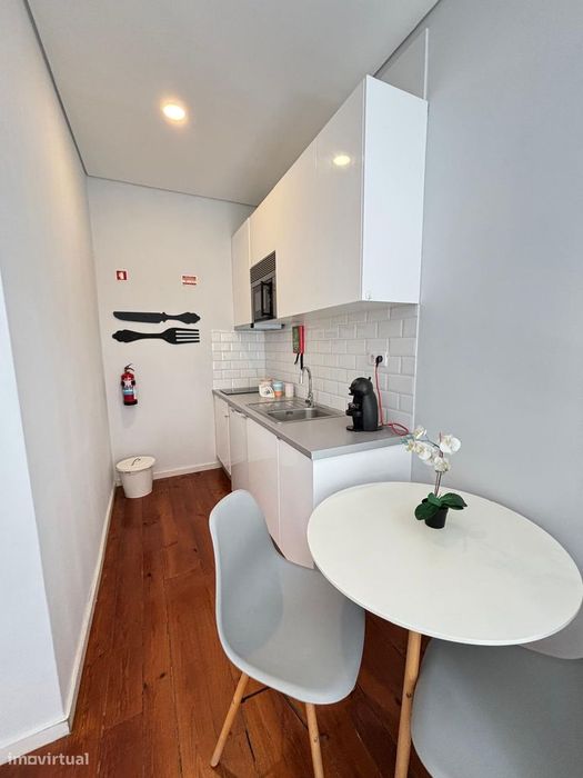 Apartamento com jardim e despesas incluidas
