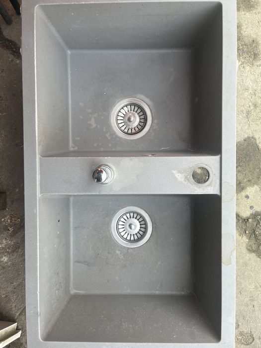 Zlew dwukomorowy szary