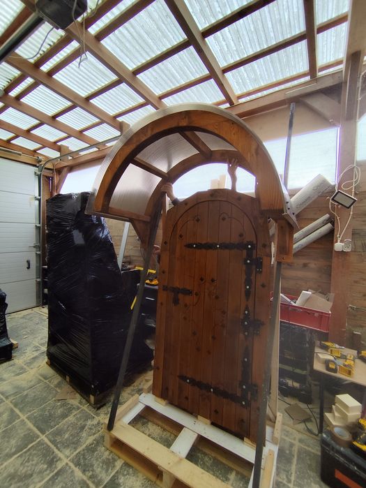 Drzwi do piwniczki gospodarcze do domków piwnic opaska