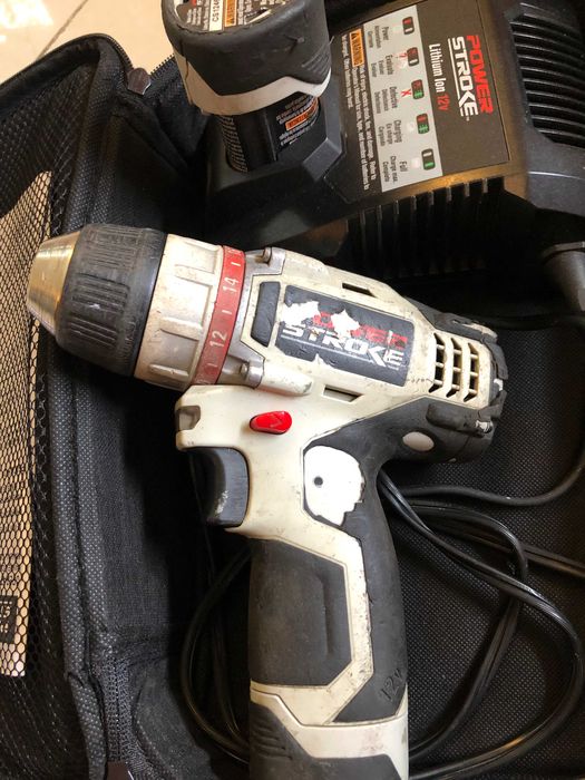 Безщітковий дриль-шуруповерт power stroke