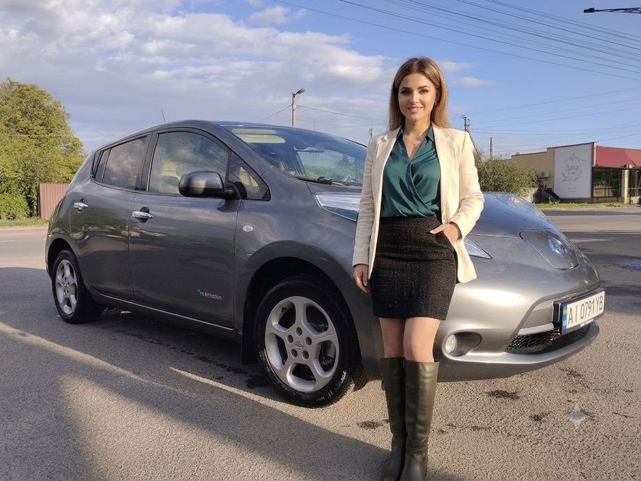 NISSAN leaf 2017