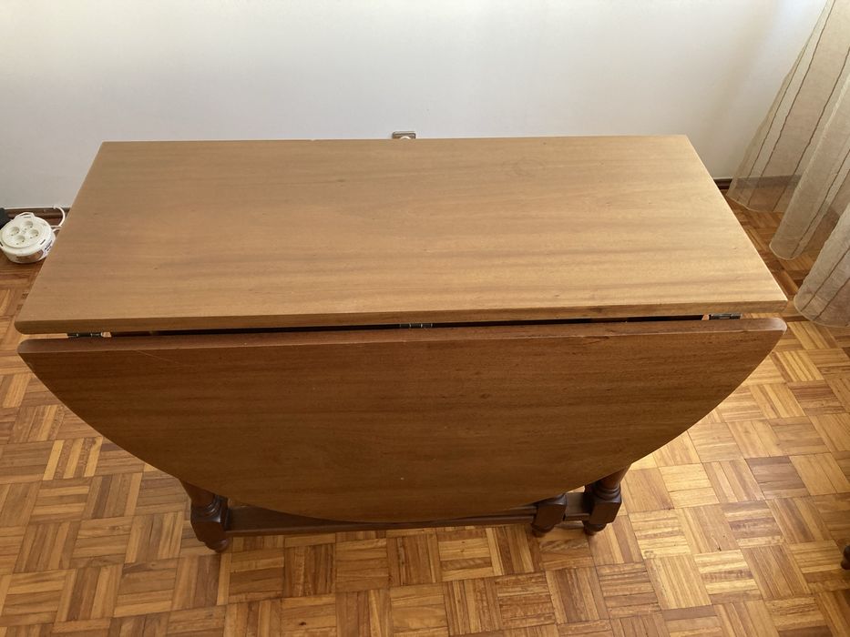 Conjunto sala de jantar linha classica em cerejeira maciça