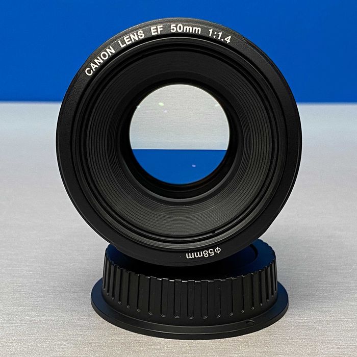 Canon EF 50mm f/1.4 USM