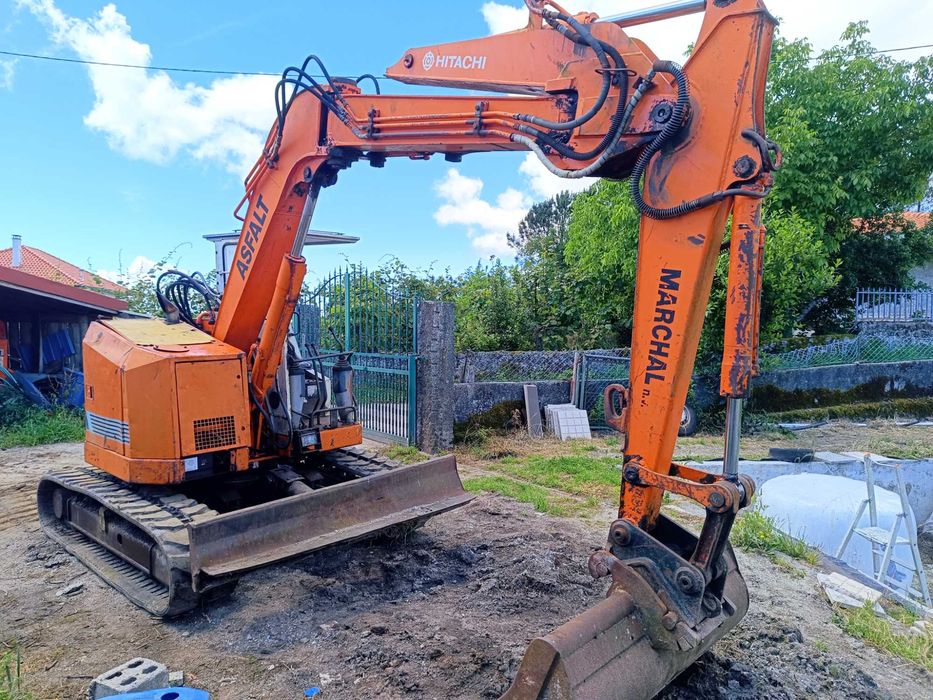 Giratória Hitachi EX50UR 5.5t com IVA