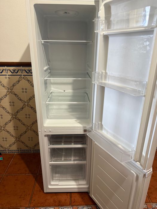 Frigorífico em Excelente Estado