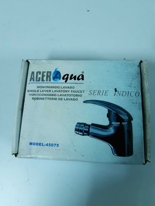 Torneira de lavatório em cromado nova