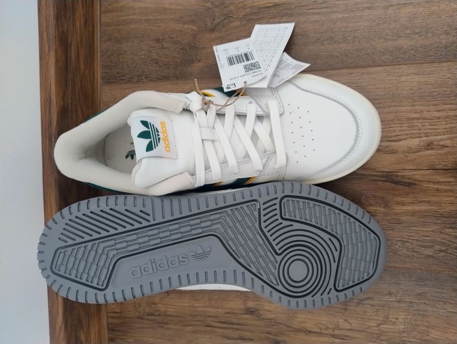 Adidas Team Court 2 STR