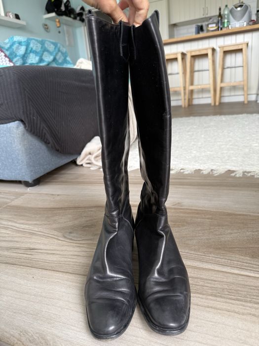 Botas de cano alto de cor preta em couro - tamanho 37.5