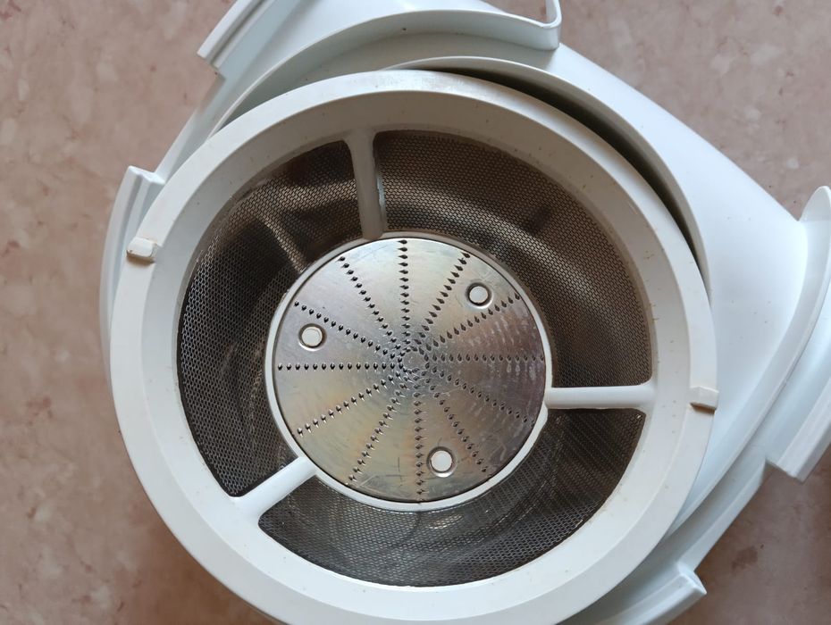 Повний комплект! Соковижималка центробіжна Philips HR1851