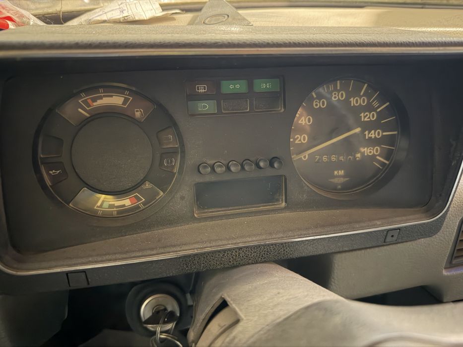 Москвич 2140 SL Люкс (обшивка салону знята)