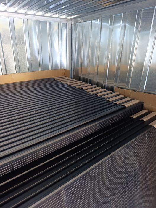 500W Panel fotowoltaiki JA SOLAR czarne full black premium branży