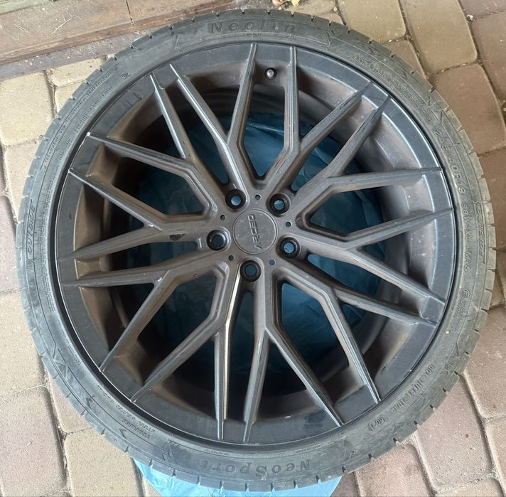 Felgi Arceo Valencia 19” 9,5J ET40 5x112 Gloss Black