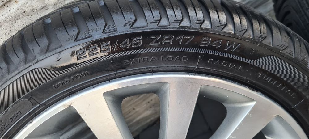 Alu Felgi Fiat 17' + Opony Całoroczne Kormoran  225 45 17R