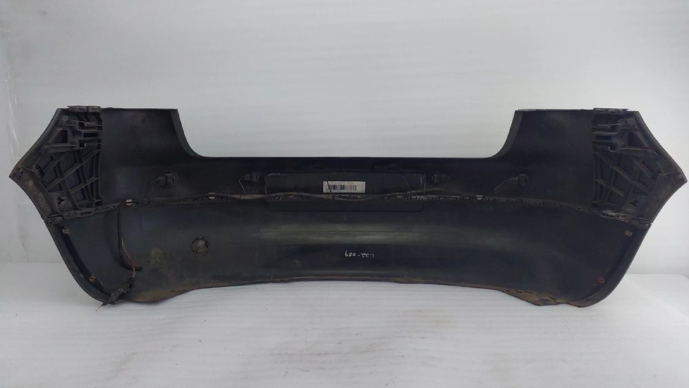Pára-choques trás VOLKSWAGEN Golf V (1K1)