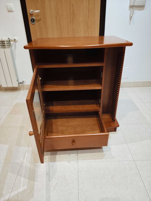 Movel de sala com porta cds