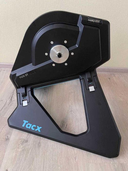 Продам велотренажер Tacx NEO 2T Smart!