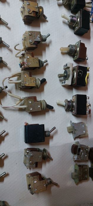 Микропереключатели мт-1,кнопки км-1 и другие переключатели(б.у.)