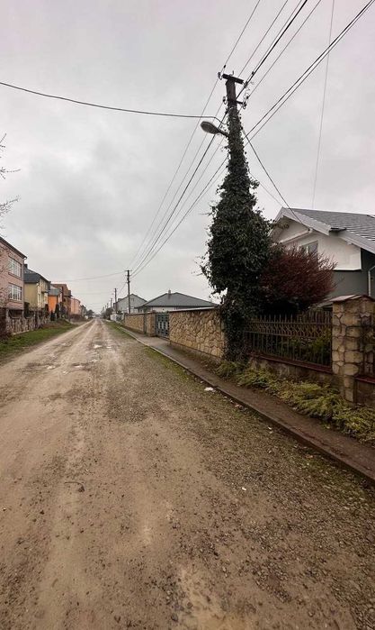 Продається будинок з літньою кухнею в с Черніїв. Ділянка 15 сот.