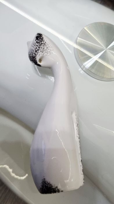 Sygnowana figurka „Siedzący kot” M. Naruszewicz Ćmielów, 1956 r.