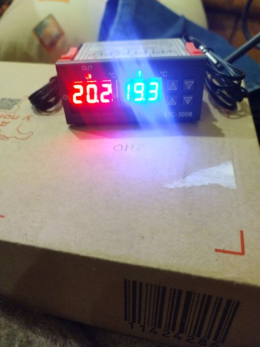 Продам показчик температури