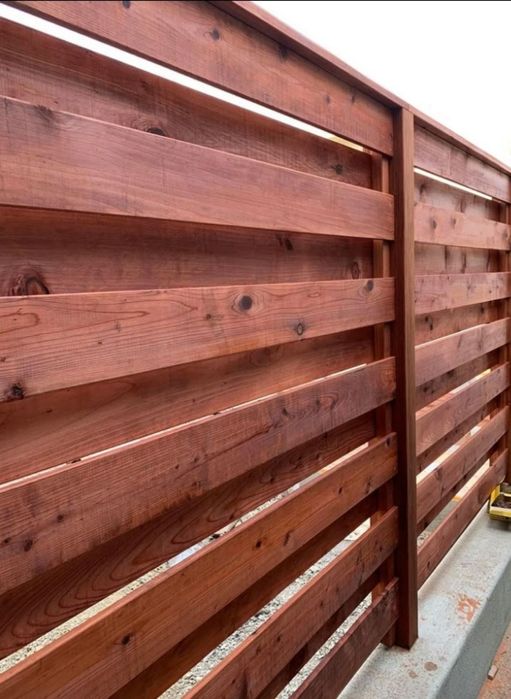 Sprzedaż płotó z paneli drewnianych