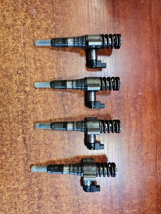 POMPOWTRYSK VW GOLF 5 PASSAT B6 TOURAN JETTA AUDI A3 8P 2.0 TDI 03G130073S