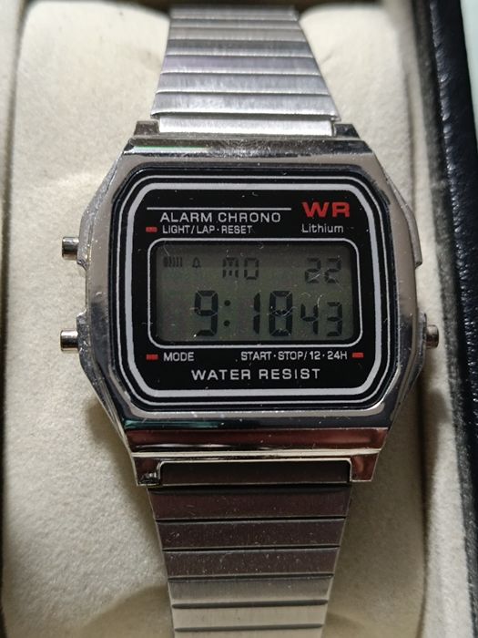 Zegarek elektroniczny w stylu Casio