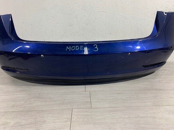 Tesla Model 3 бампер задній - рест/до рест