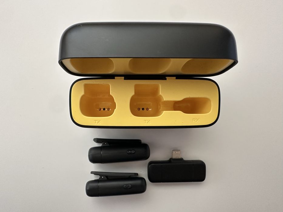 Par de microfones Lavalier sem fios para iPhone (Lightning) + Estojo