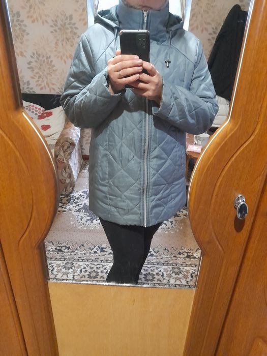 Продам курточку на 50-52 розмір!!!