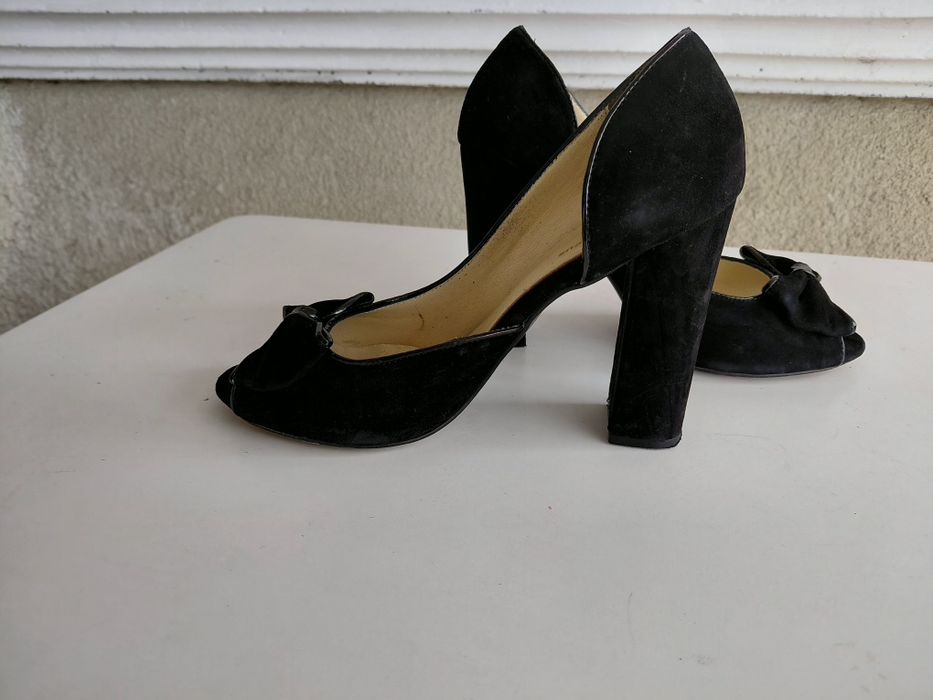 Подарую жіночі босоніжки