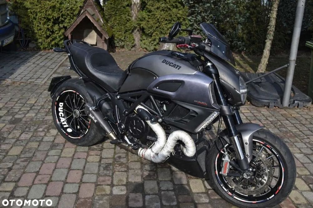 Ducati Diavel Strada 1200
